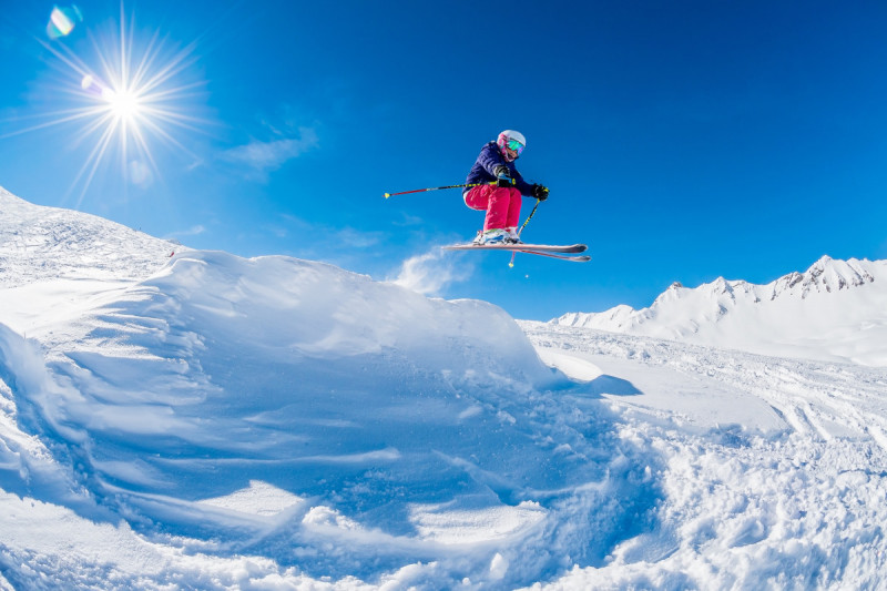 Book with us & get a discount on your ski passes