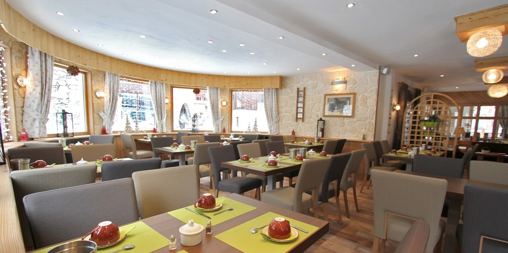 img-0678-salle-pet-dej-987