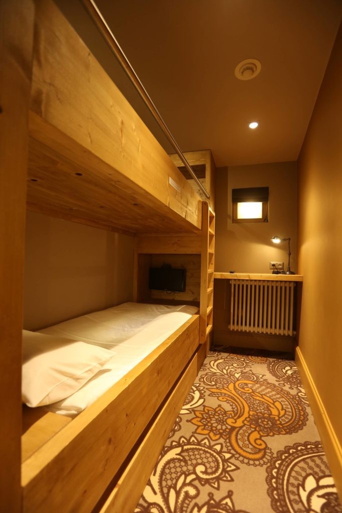 maison-des-5-freres-chambre-11-f-lix-1-683x1024-38736