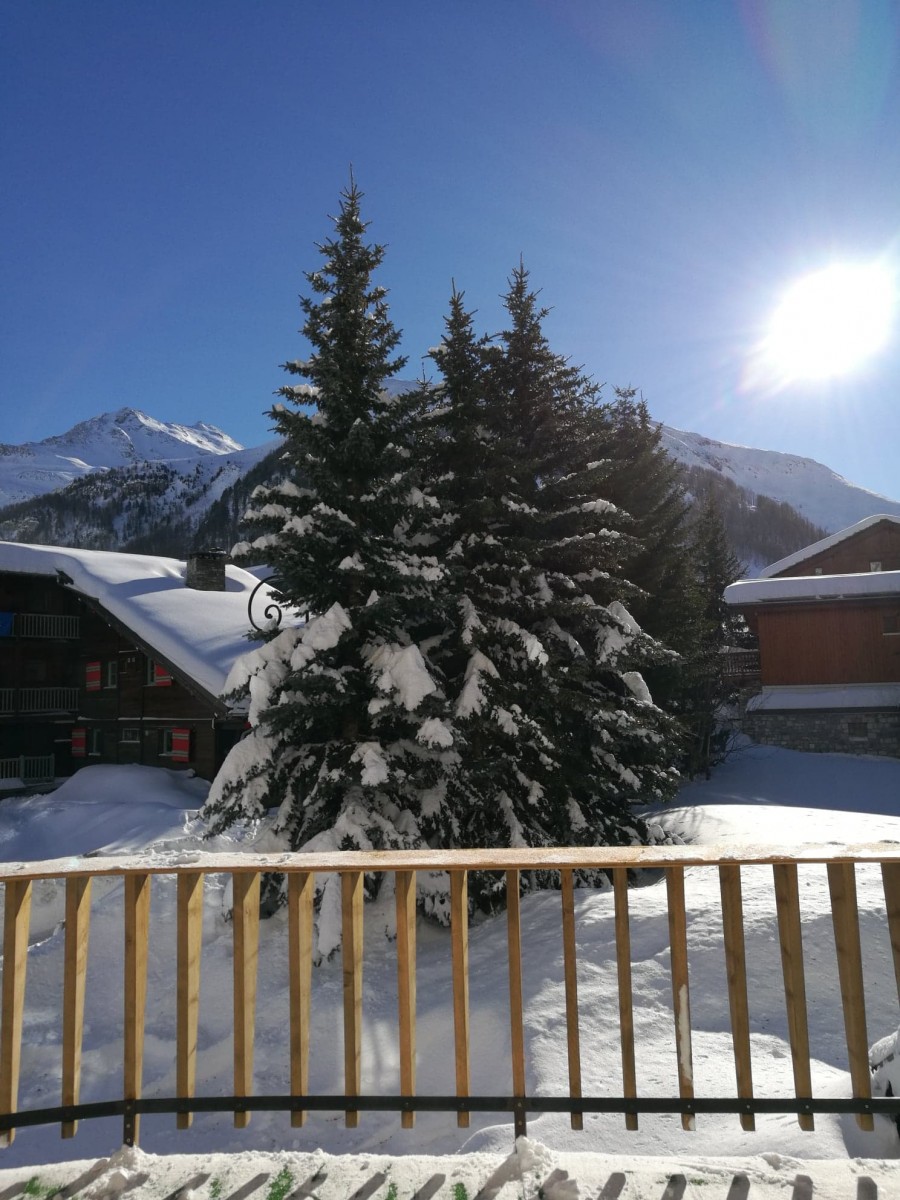Neige-balcon-hôtel-Bellier