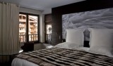 Bedroom of the hotel Avenue Lodge in Val d'Isere