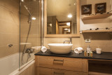_lv_images__lot_0001920008_10_19344012