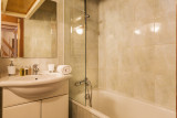 _lv_images__lot_0002060025_13_19343985