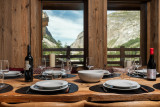 _lv_images__lot_0002340376_11_19624614