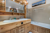 _lv_images__lot_0060020001_07_18601540