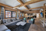 _lv_images__lot_0060510957_01_19349701