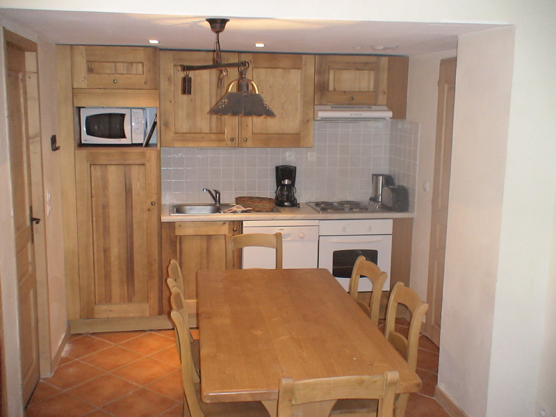 _lv_images__lot_0000000002_02_17756989