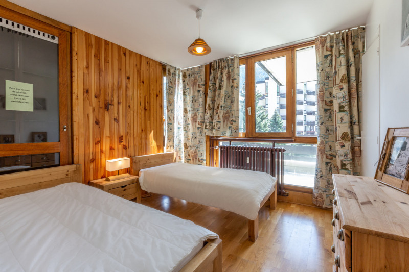 _lv_images__lot_0000000008_05_18223258