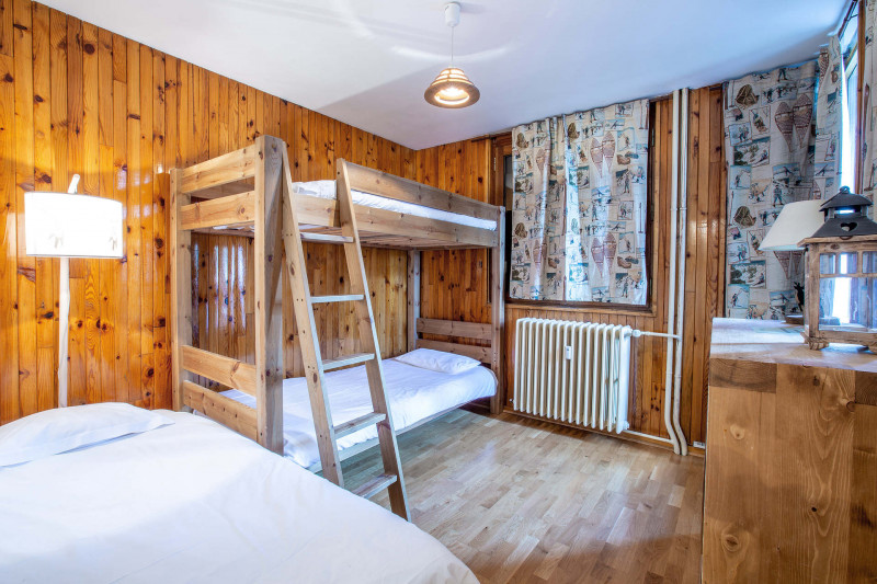 _lv_images__lot_0000000008_09_18001166