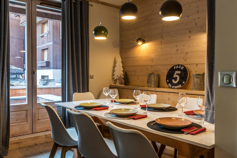 _lv_images__lot_0000000014_05_18447682