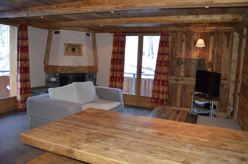 _lv_images__lot_0000000015_16_18152135