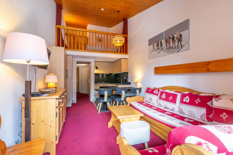 _lv_images__lot_0000000016_03_18001209