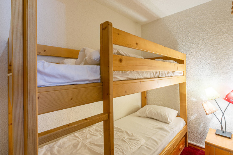 _lv_images__lot_0000000016_06_18001212