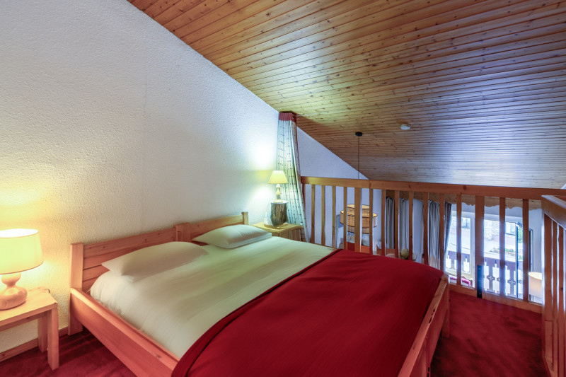 _lv_images__lot_0000000016_10_17298593