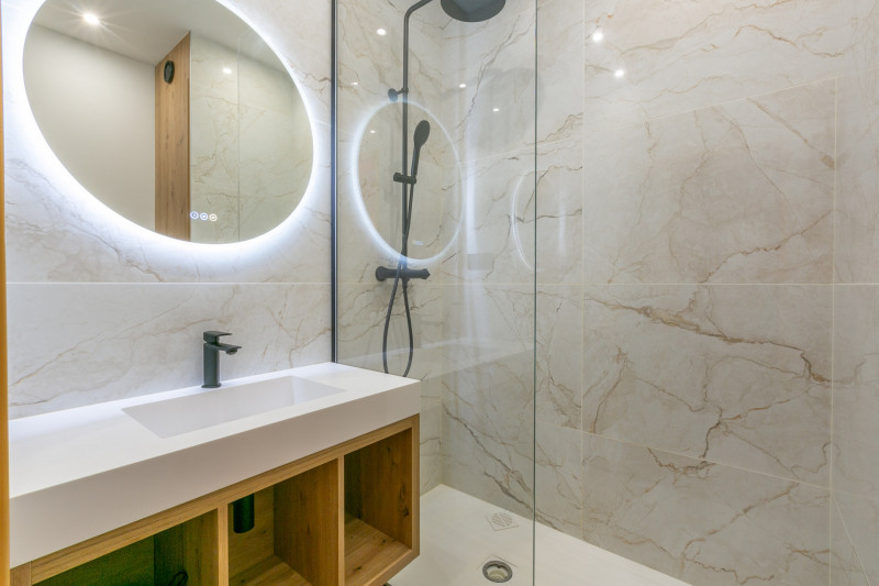 _lv_images__lot_0000000016_12_18223314 _lv_images__lot_0000000016_12_18223314