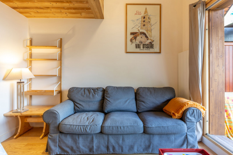 _lv_images__lot_0000000027_05_18425776