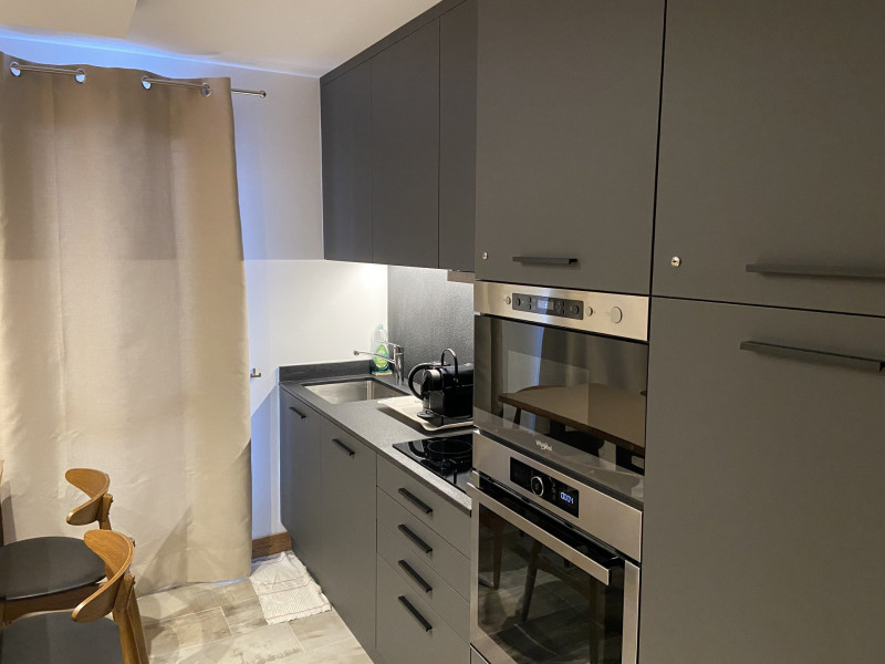 _lv_images__lot_0000000033_07_18555434