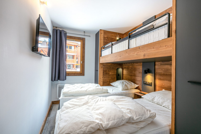 _lv_images__lot_0000000033_08_18303021 _lv_images__lot_0000000033_08_18303021