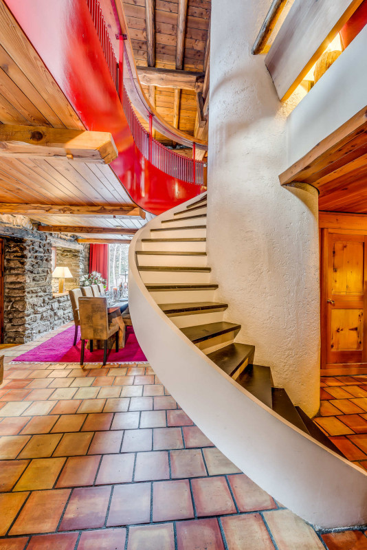 _lv_images__lot_0000000040_03_18483118