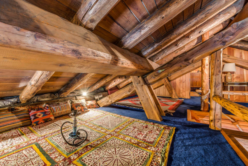 _lv_images__lot_0000000040_13_18311787 _lv_images__lot_0000000040_13_18311787