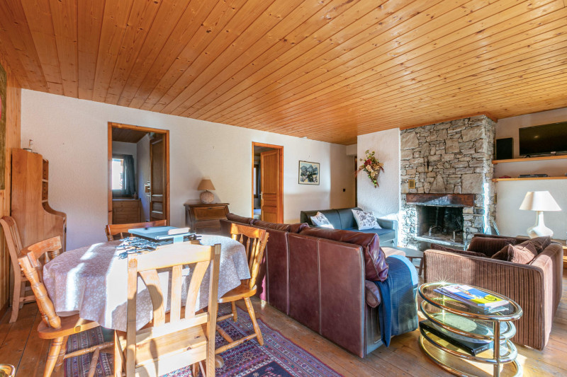 _lv_images__lot_0000000041_04_17432868