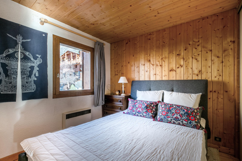 _lv_images__lot_0000000041_07_18429966