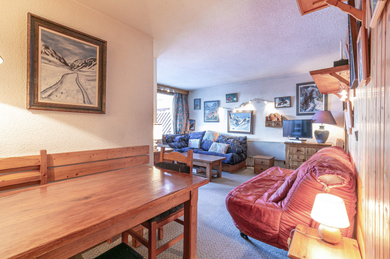 _lv_images__lot_0000000042_09_18258665