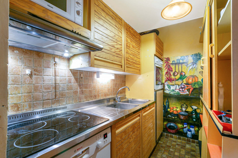 _lv_images__lot_0000000042_10_18555410