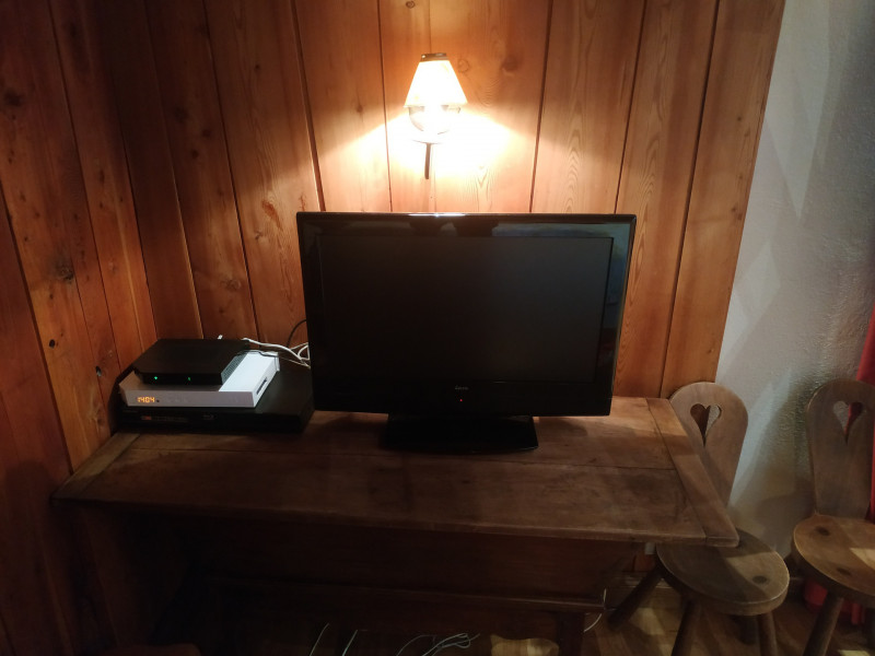 _lv_images__lot_0000000044_05_18303061 _lv_images__lot_0000000044_05_18303061