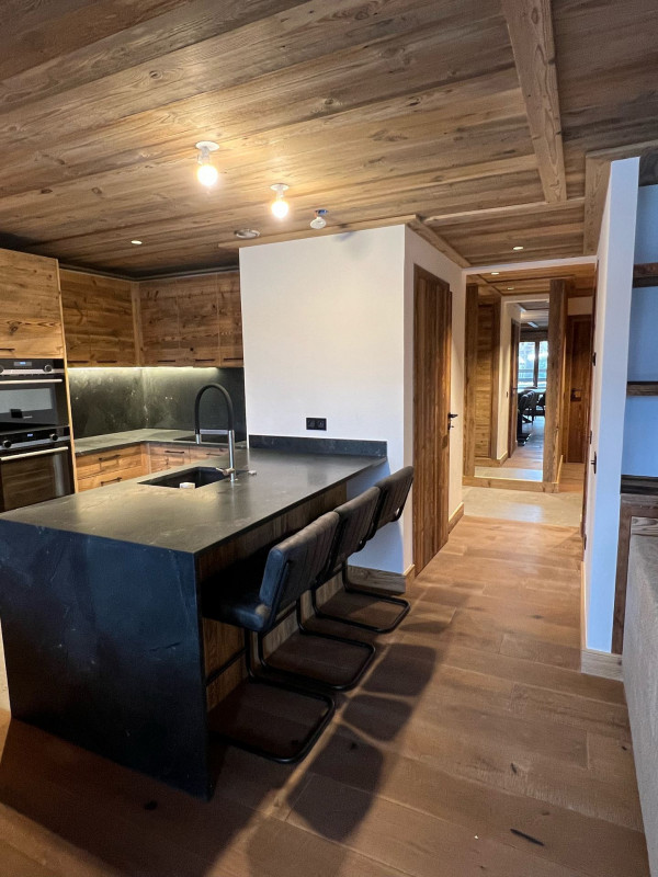 _lv_images__lot_0000000047_04_17298383