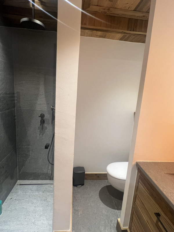 _lv_images__lot_0000000047_08_18302992