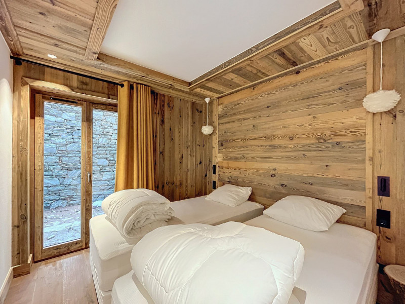 _lv_images__lot_0000000047_13_19410189