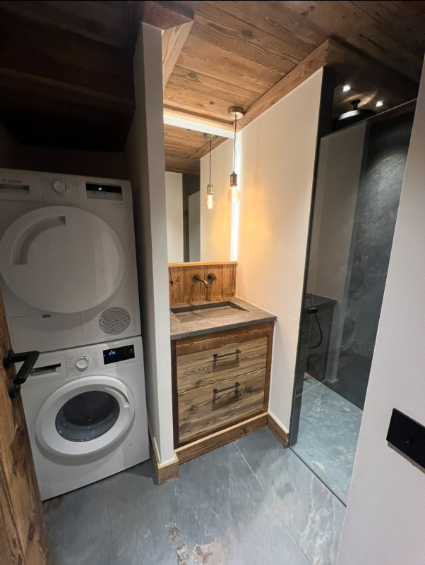 _lv_images__lot_0000000049_09_18196390