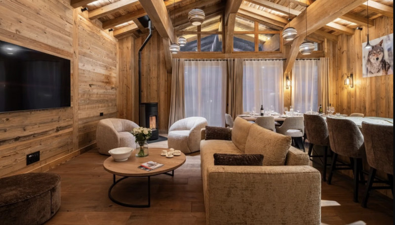 _lv_images__lot_0000000050_02_18302915 _lv_images__lot_0000000050_02_18302915