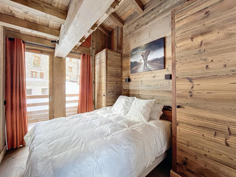 _lv_images__lot_0000000050_14_17406706 _lv_images__lot_0000000050_14_17406706