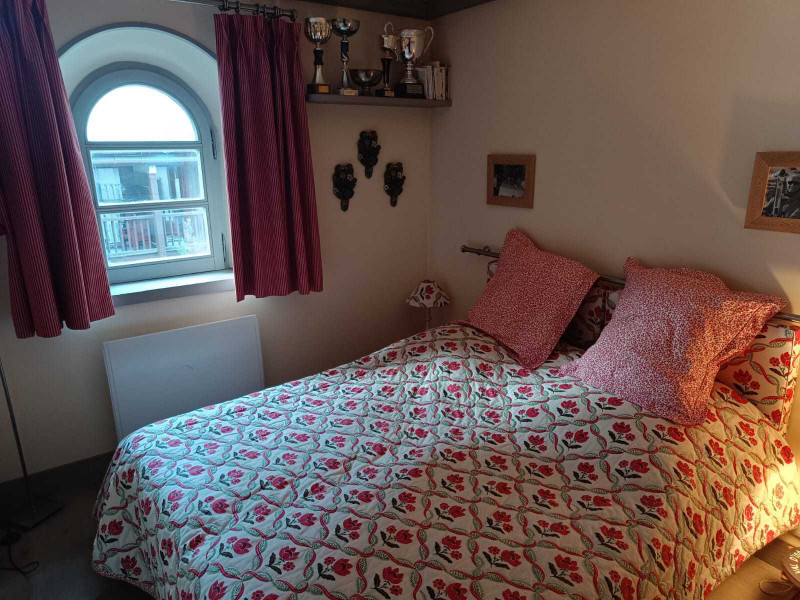 _lv_images__lot_0000000054_04_18425709