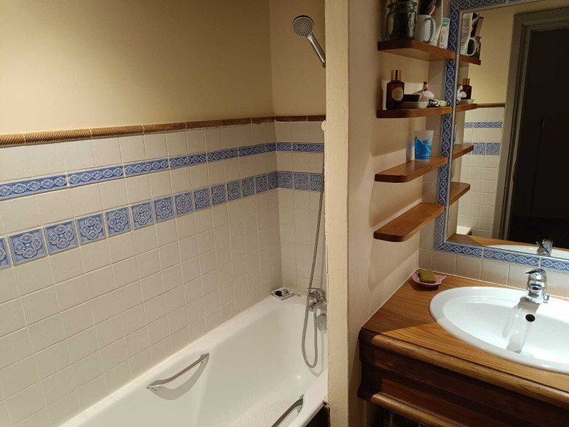 _lv_images__lot_0000000054_05_18555384