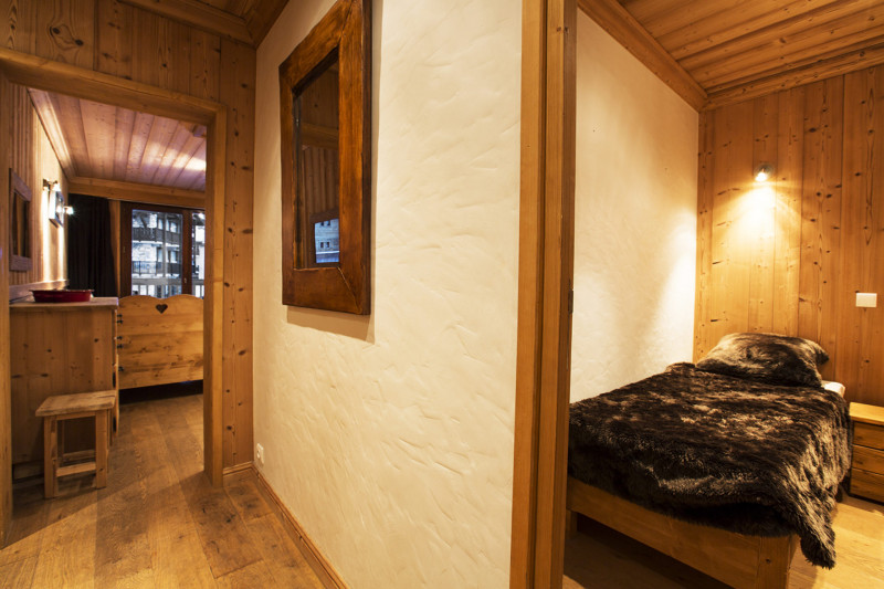 _lv_images__lot_0000010008_06_18306255