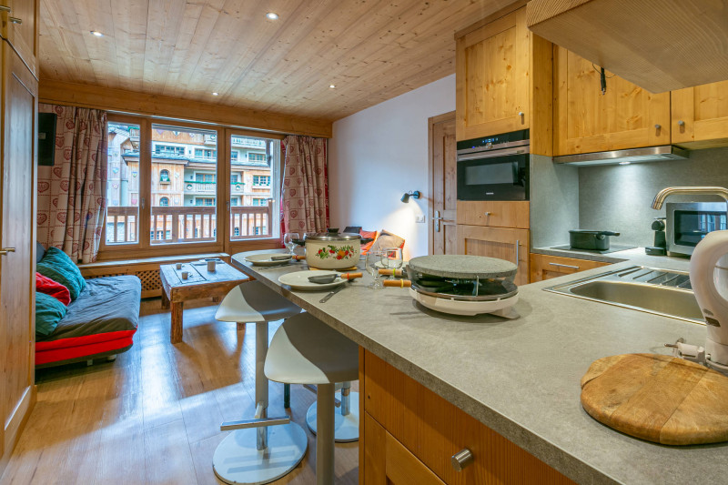 _lv_images__lot_0000010010_03_17969511