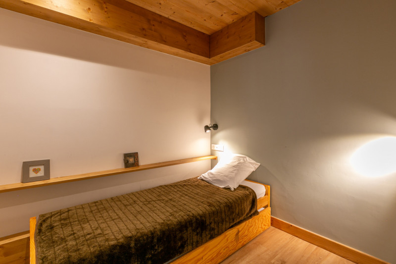 _lv_images__lot_0000010010_05_18360763