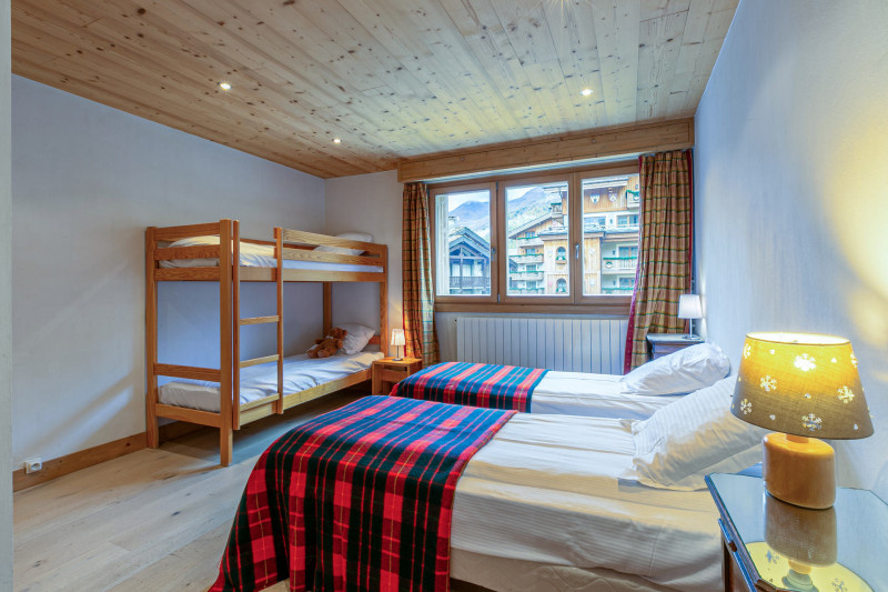 _lv_images__lot_0000010012_06_17427387 _lv_images__lot_0000010012_06_17427387