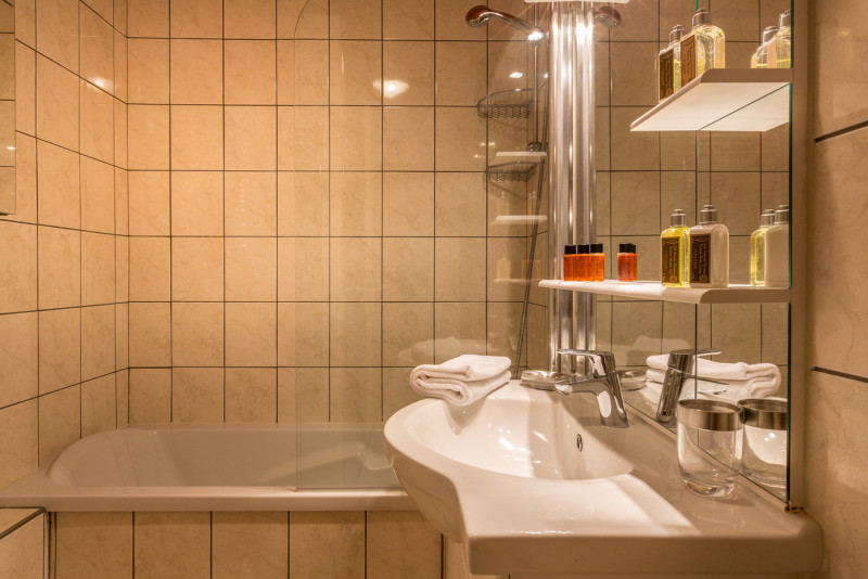 _lv_images__lot_0000030044_09_18263557