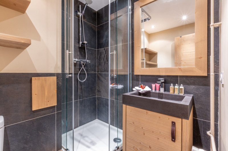 _lv_images__lot_0000060015_08_19411392 _lv_images__lot_0000060015_08_19411392