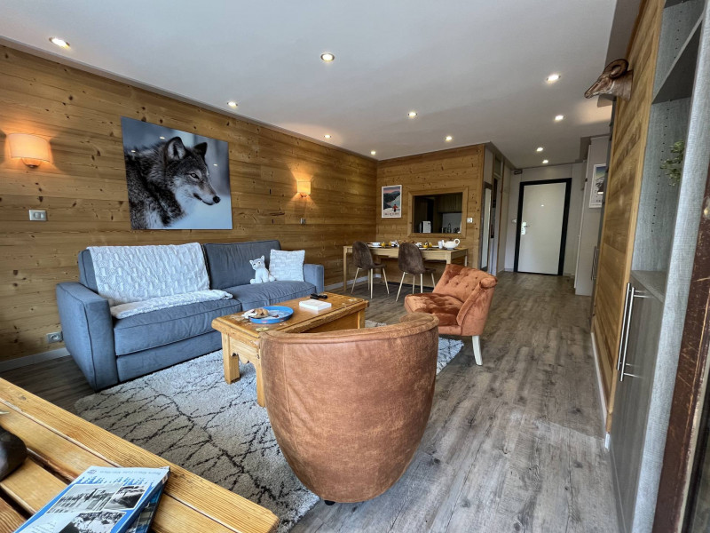 _lv_images__lot_0000100025_04_17410902 _lv_images__lot_0000100025_04_17410902