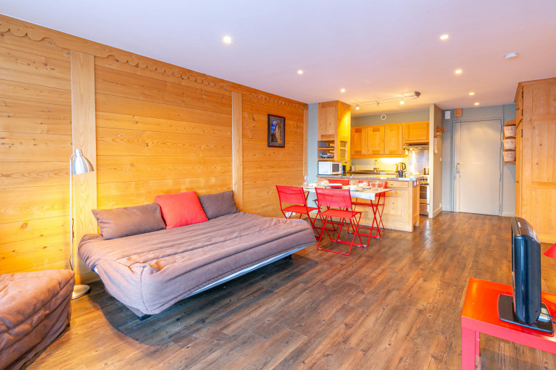 _lv_images__lot_0000100031_02_18162777 _lv_images__lot_0000100031_02_18162777