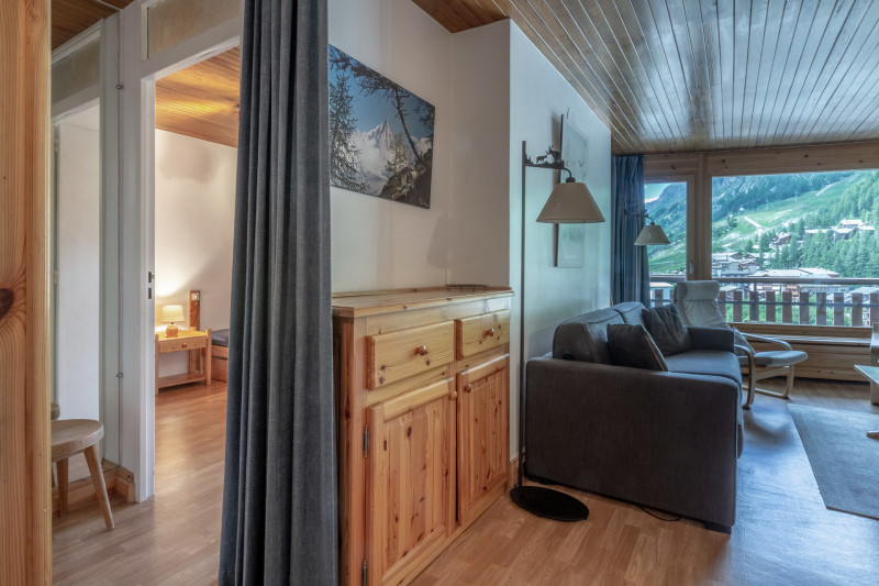 _lv_images__lot_0000100033_05_18259645