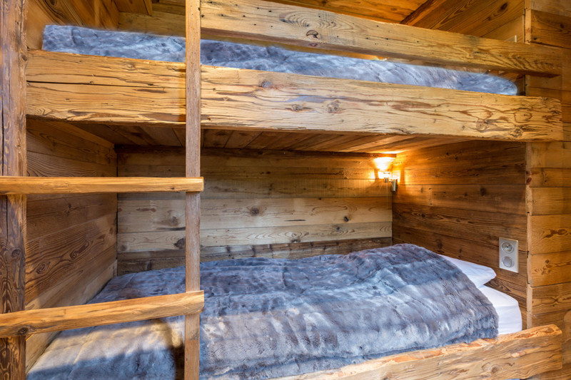 _lv_images__lot_0000100061_09_18208530