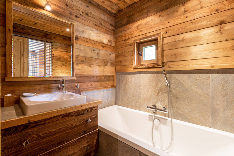 _lv_images__lot_0000100061_10_17301499