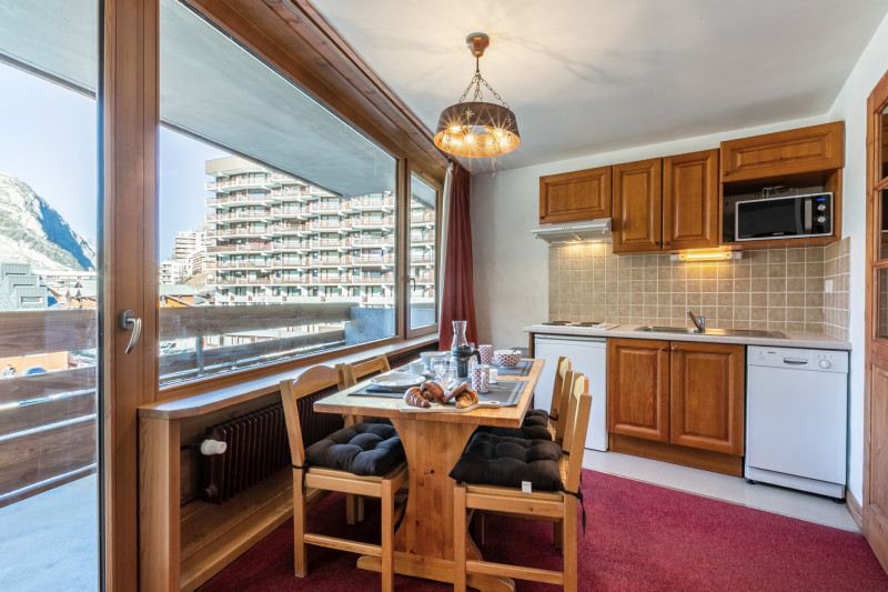 _lv_images__lot_0000110005_03_18307062