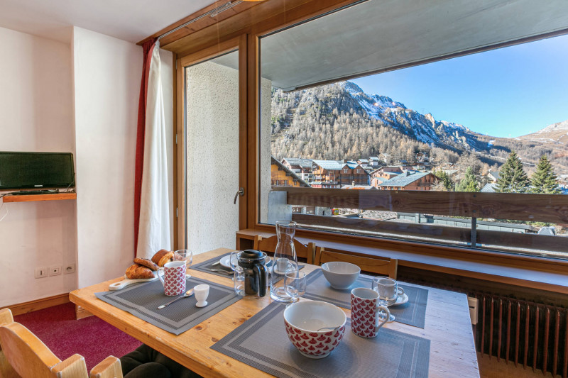 _lv_images__lot_0000110005_05_18478316